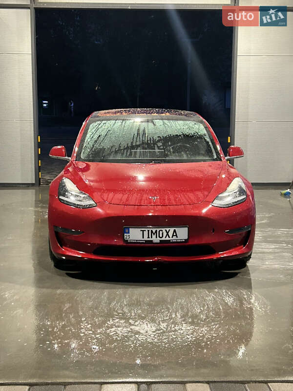 Tesla Model 3 (2017)