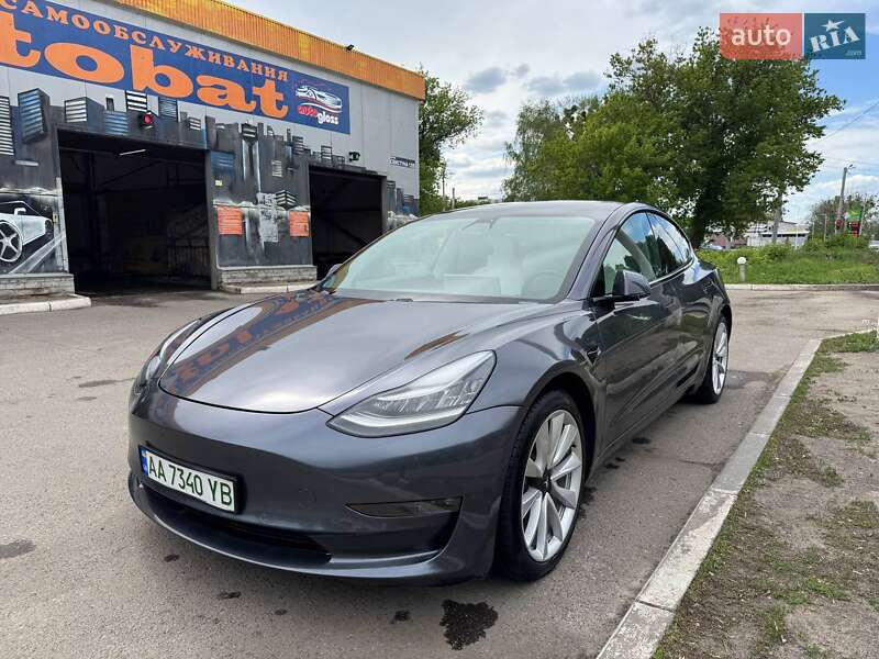 Tesla Model 3 (2020)