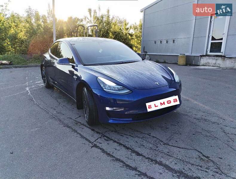 Tesla Model 3 (2020)