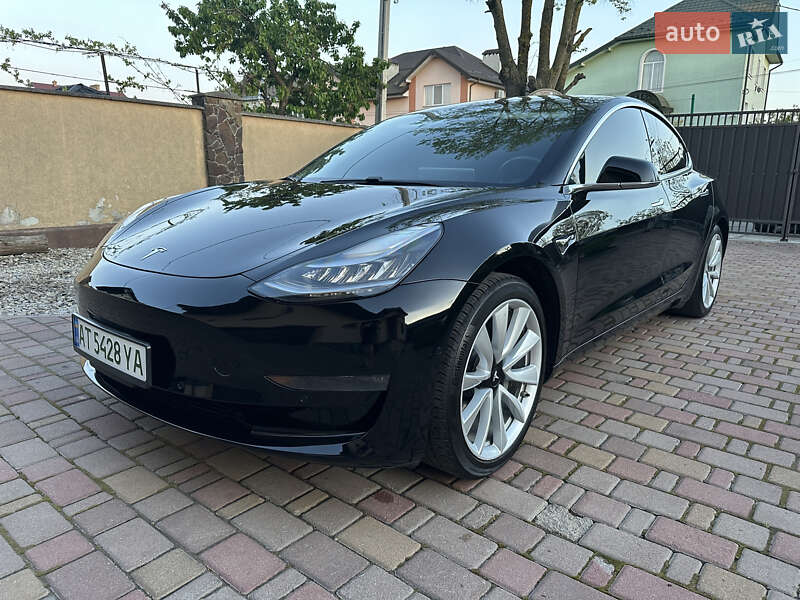 Tesla Model 3 (2020)