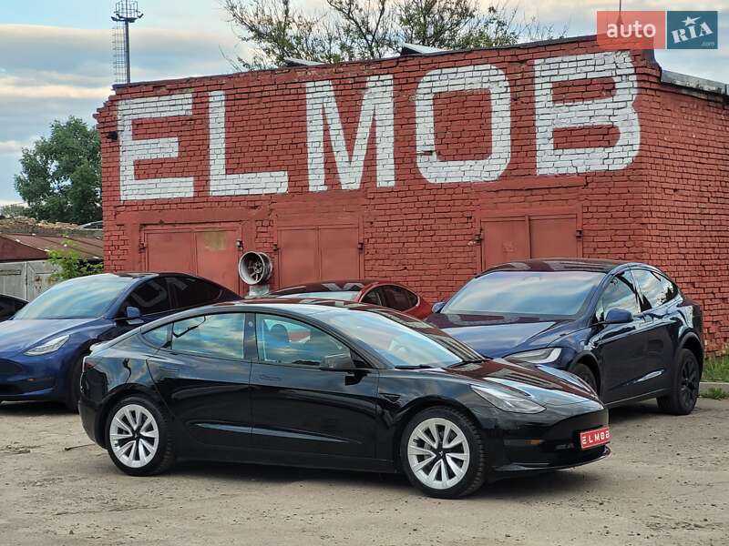 Tesla Model 3 (2021)