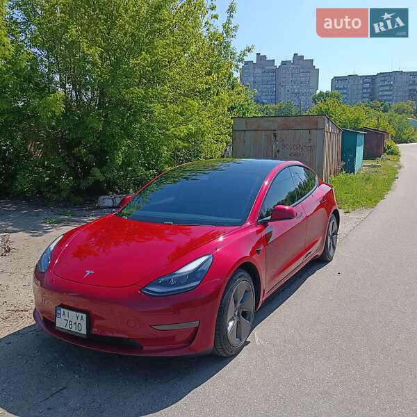 Tesla Model 3 (2021)