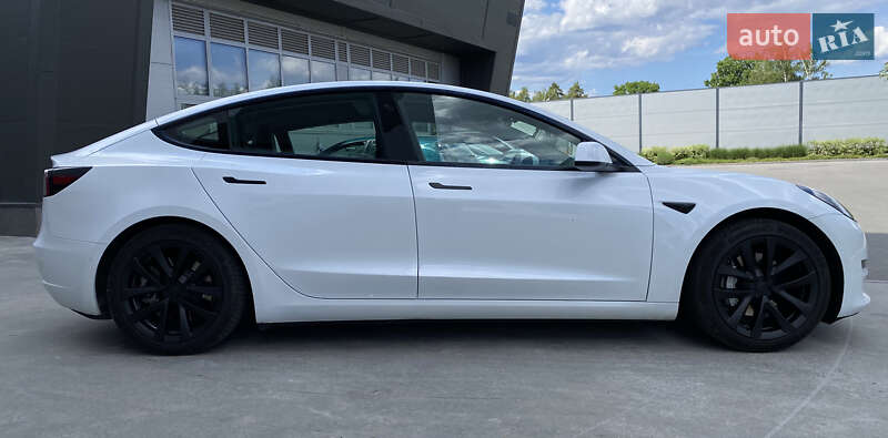 Tesla Model 3 (2021)