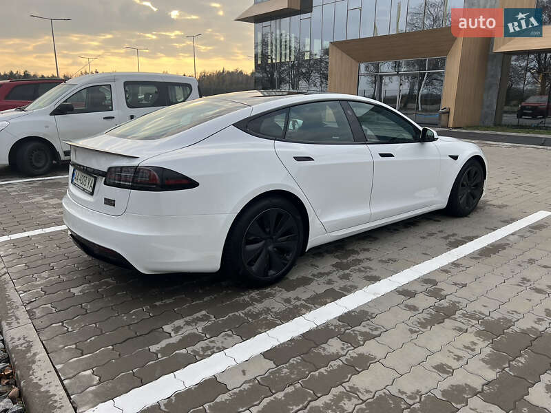 Tesla Model s (2022)