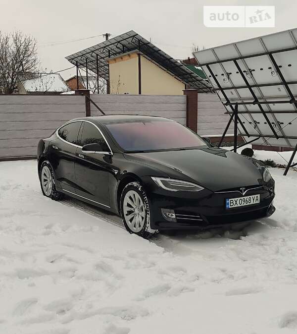 Tesla Model s (2018)
