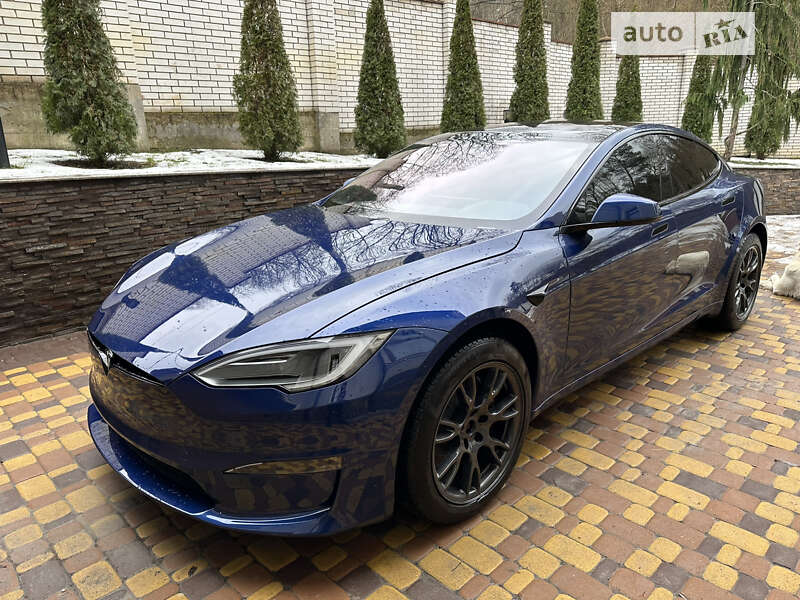 Tesla Model s (2021)