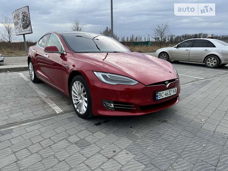 Tesla Model s (2020)