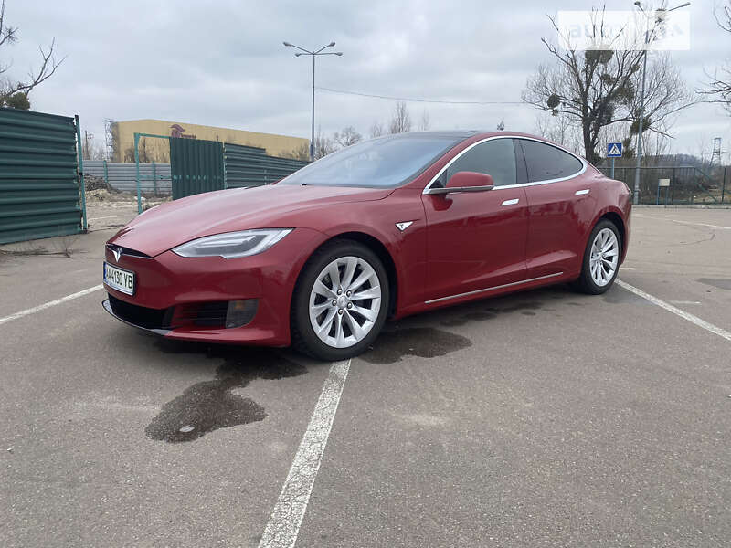 Tesla Model s (2016)