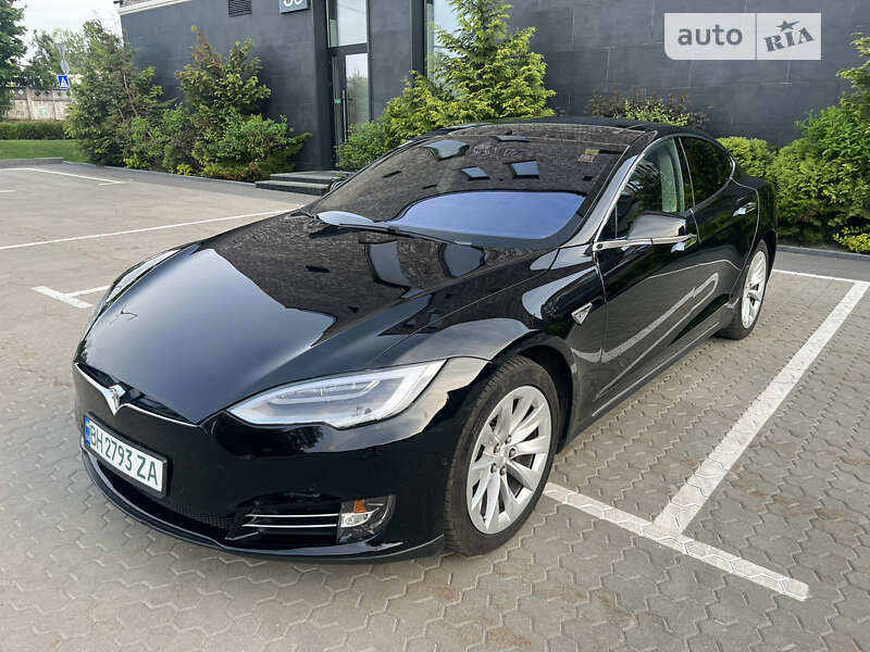 Tesla Model s (2014)