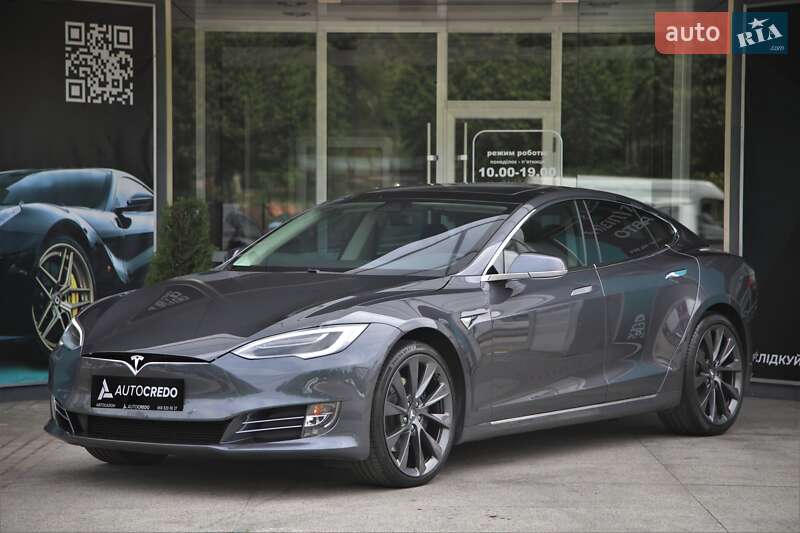 Tesla Model s (2018)