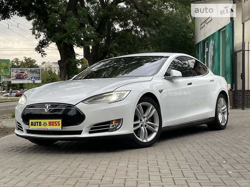 Tesla Model s (2014)