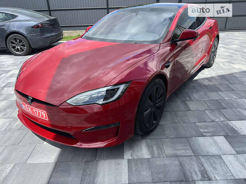 Tesla Model s (2022)