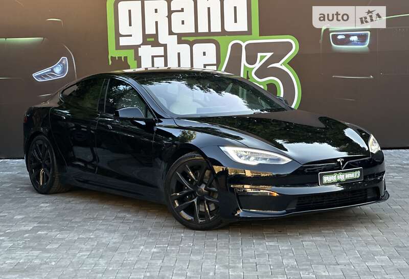 Tesla Model s (2021)