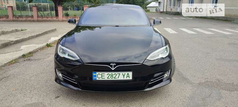 Tesla Model s (2018)