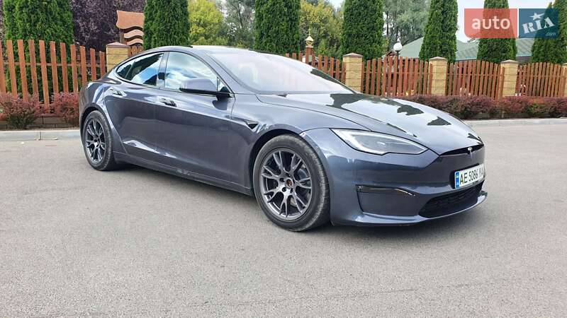 Tesla Model s (2022)