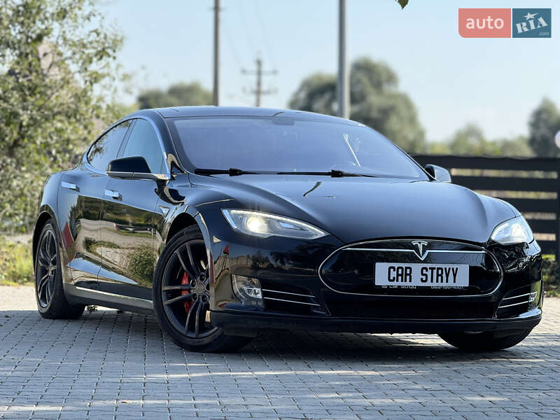 Tesla Model s (2014)