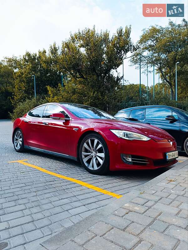 Tesla Model s (2014)