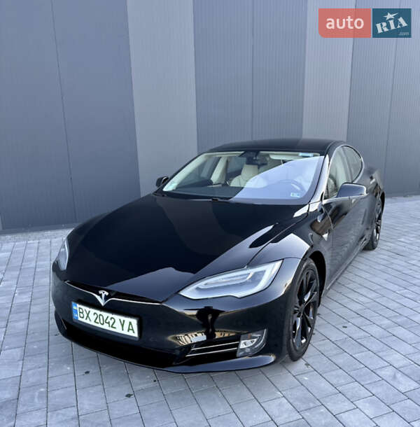 Tesla Model s (2019)