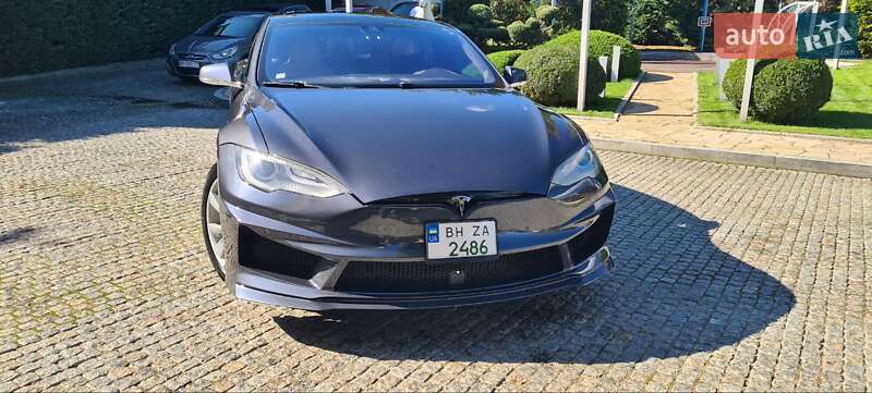 Tesla Model s (2014)