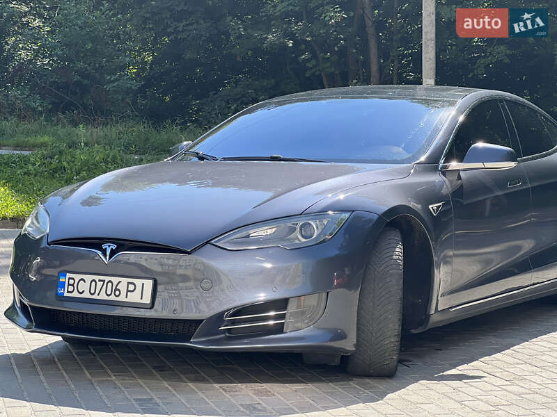 Tesla Model s (2014)