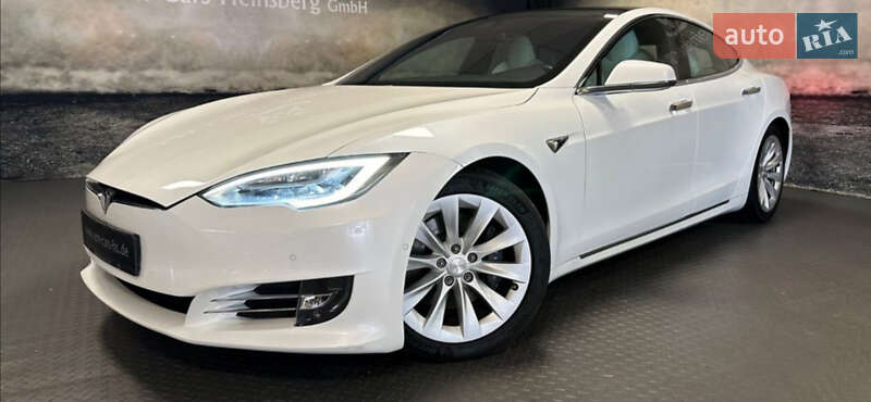 Tesla Model s (2020)