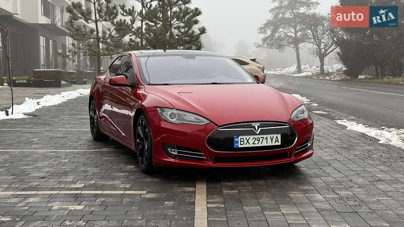 Tesla Model s (2014)