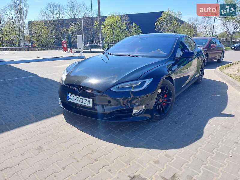 Tesla Model s (2014)