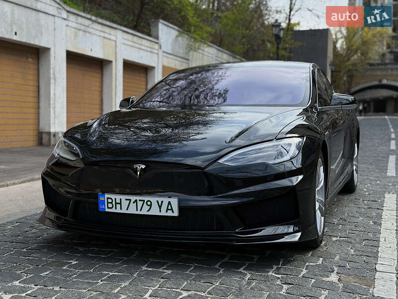 Tesla Model s (2013)