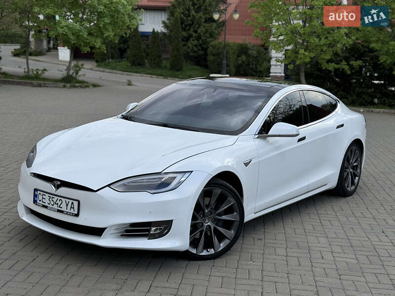 Tesla Model s (2018)