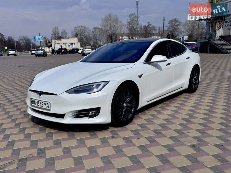 Tesla Model s (2017)