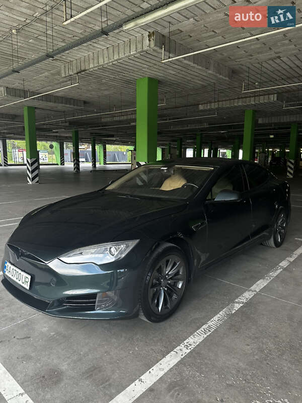 Tesla Model s (2013)