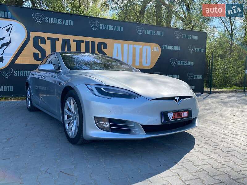 Tesla Model s (2018)