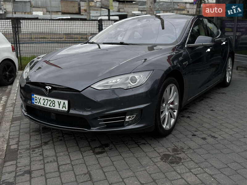 Tesla Model s (2014)