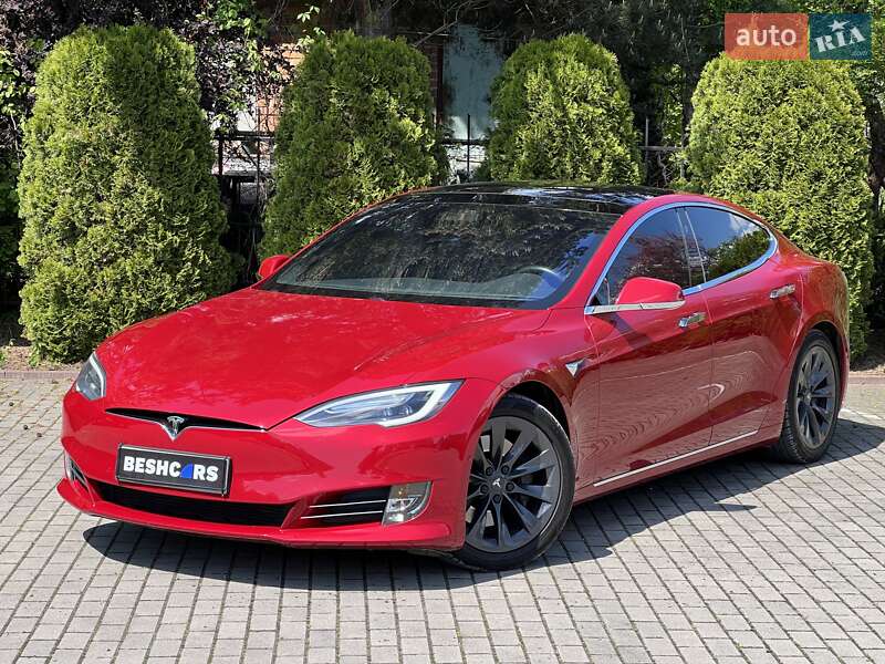Tesla Model s (2017)