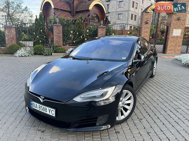 Tesla Model s (2016)