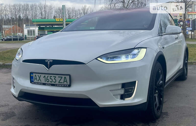 Tesla Model x (2018)