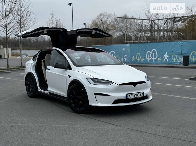 Tesla Model x (2022)