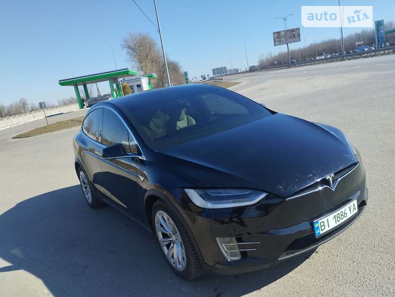 Tesla Model x (2016)