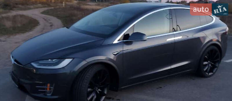 Tesla Model x (2018)
