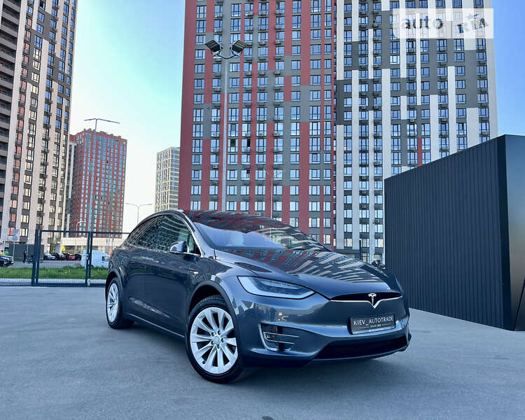 Tesla Model x (2017)