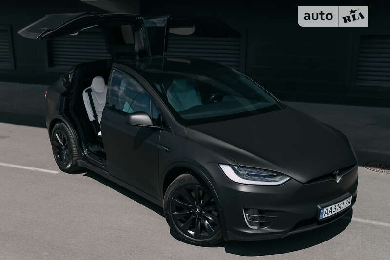 Tesla Model x (2017)