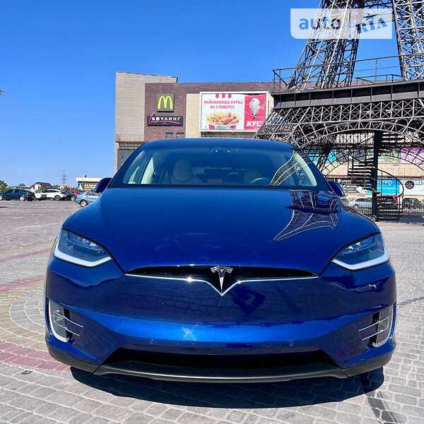 Tesla Model x (2017)