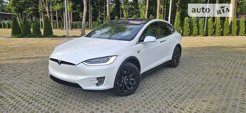 Tesla Model x (2017)