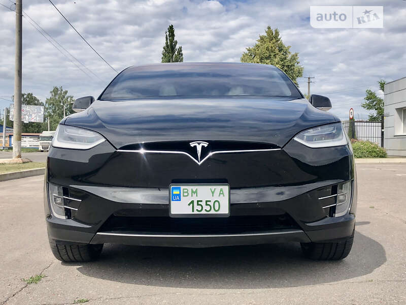Tesla Model x (2020)