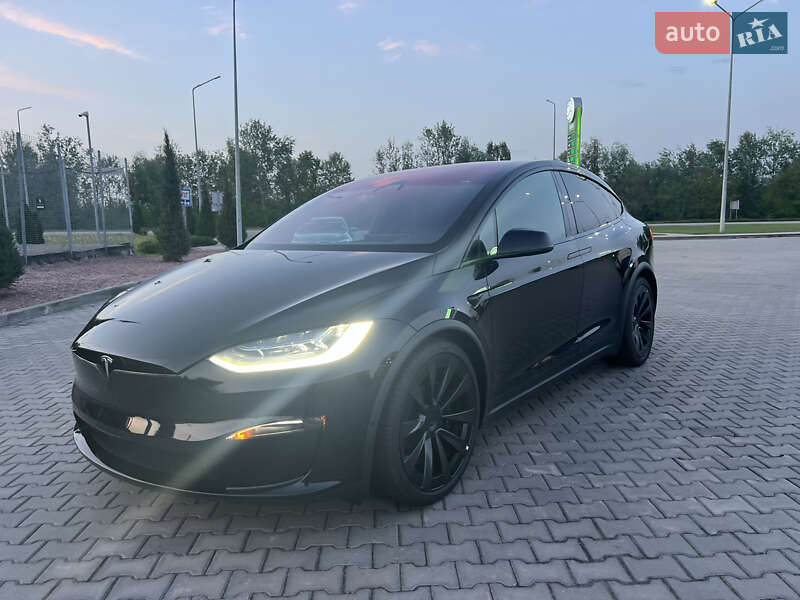 Tesla Model x (2022)