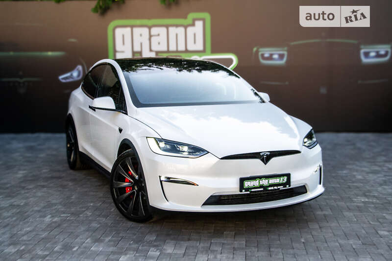 Tesla Model x (2023)