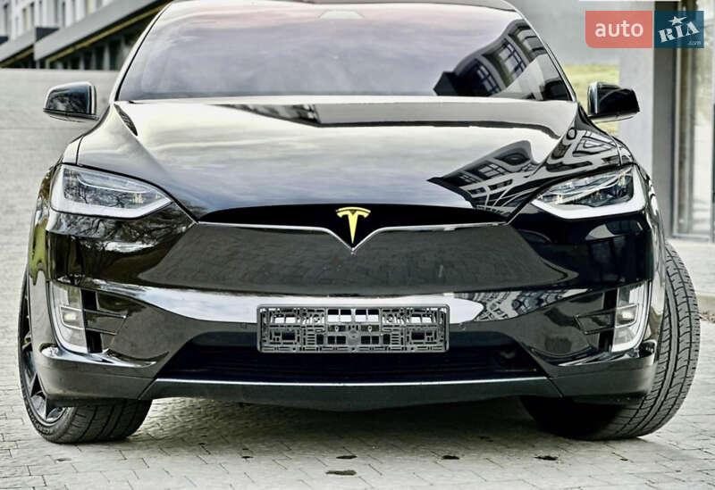 Tesla Model x (2017)