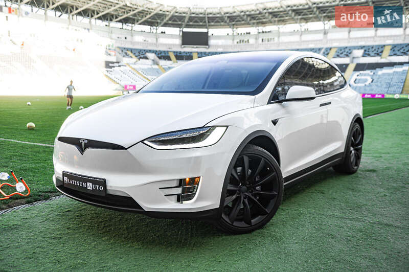 Tesla Model x (2017)