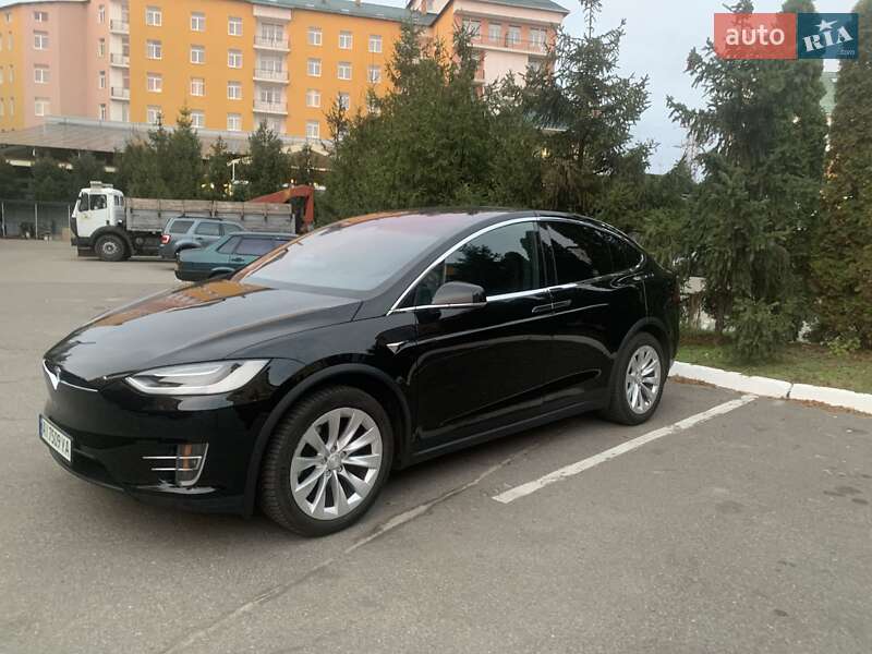 Tesla Model x (2019)