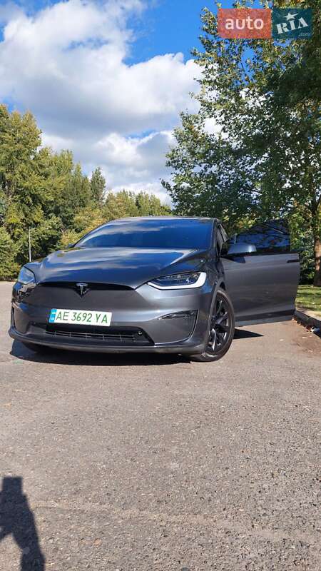 Tesla Model x (2022)